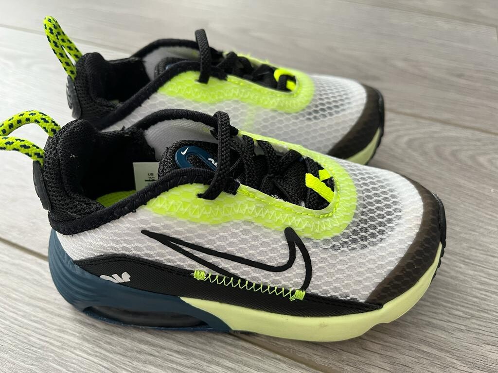 infant size 6.5 trainers